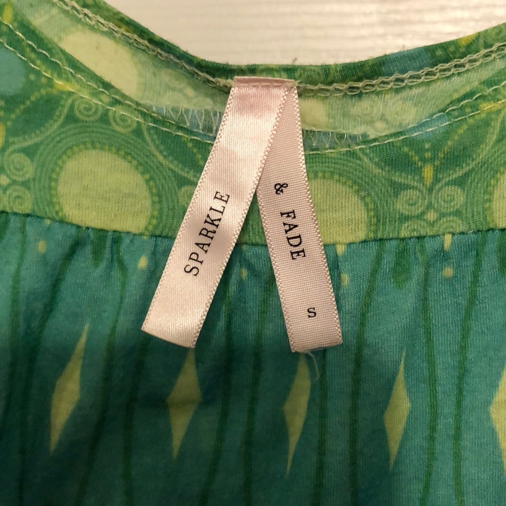 Green Patterned Cotton Tank - Picture 2 of 3